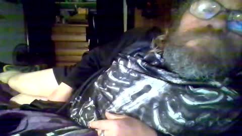 Snapshot of bergeeric1970 chatting on 11/04/25, 04:00 bergeeric1970 online show from 11/04/25, 04:00