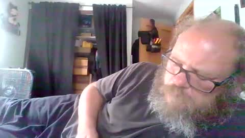 Snapshot of bergeeric1970 chatting on 06/08/26, 05:35 bergeeric1970 online show from 06/08/26, 05:35