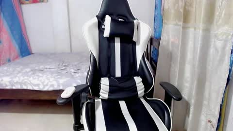 Bergon77 online show from 02/18/25, 07:09