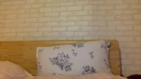 Snapshot of bermudatriangle12 chatting on 02/10/25, 12:52 tixxie  online show from 02/10/25, 12:52