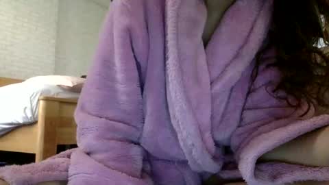 Snapshot of bermudatriangle12 chatting on 03/05/25, 01:21 tixxie  online show from 03/05/25, 01:21