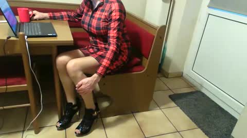 Snapshot of bernadetanylon chatting on 10/31/25, 06:25 Bernadetanylon online show from 10/31/25, 06:25