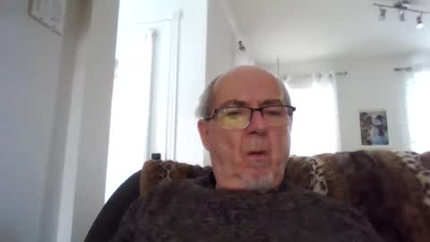 Snapshot of bernard1102 chatting on 01/02/25, 06:12 bernard1102 online show from 01/02/25, 06:12