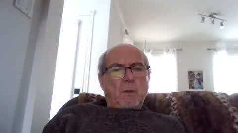 Snapshot of bernard1102 chatting on 01/03/25, 07:29 bernard1102 online show from 01/03/25, 07:29