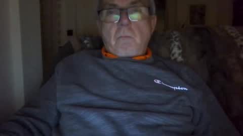 Snapshot of bernard1102 chatting on 01/08/25, 02:57 bernard1102 online show from 01/08/25, 02:57