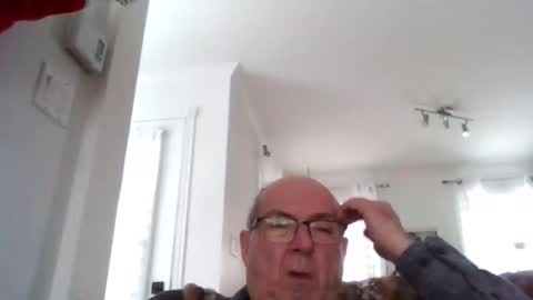 Snapshot of bernard1102 chatting on 01/12/25, 02:30 bernard1102 online show from 01/12/25, 02:30