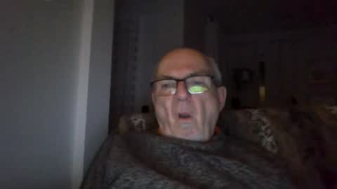 Snapshot of bernard1102 chatting on 01/23/25, 02:55 bernard1102 online show from 01/23/25, 02:55