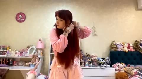 Snapshot of bernardinahedquist chatting on 04/14/26, 07:14 Eva online show from 04/14/26, 07:14
