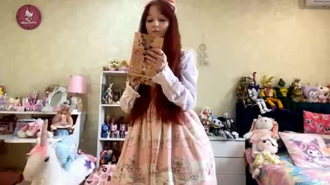 Snapshot of bernardinahedquist chatting on 04/19/26, 08:57 Eva online show from 04/19/26, 08:57