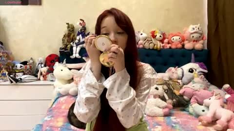 Snapshot of bernardinahedquist chatting on 05/02/26, 07:35 Eva online show from 05/02/26, 07:35