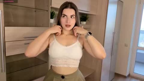 Snapshot of bernice_knight chatting on 09/28/25, 02:22 Maria online show from 09/28/25, 02:22