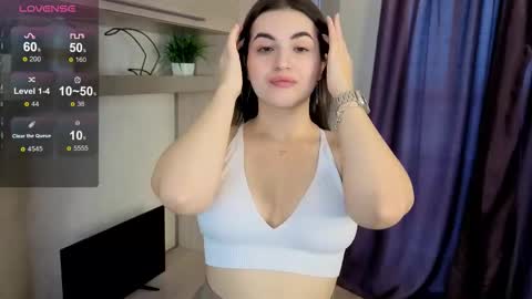 Snapshot of bernice_knight chatting on 10/17/25, 01:25 Maria online show from 10/17/25, 01:25