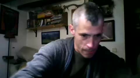 Snapshot of bernichaoss77 chatting on 12/31/24, 11:49 bernichaoss77 online show from 12/31/24, 11:49