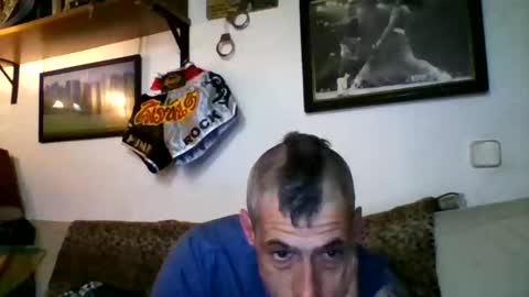 Snapshot of bernichaoss77 chatting on 01/02/25, 02:33 bernichaoss77 online show from 01/02/25, 02:33