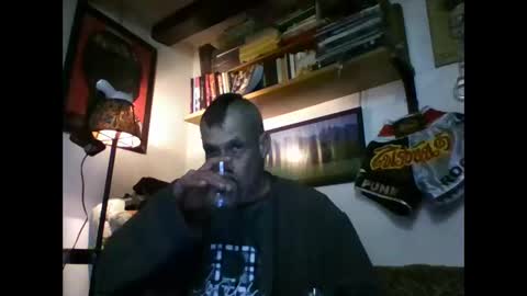 Snapshot of bernichaoss77 chatting on 01/02/25, 05:35 bernichaoss77 online show from 01/02/25, 05:35