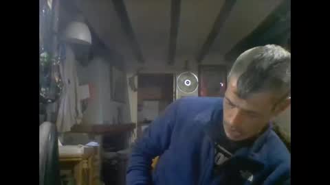 Snapshot of bernichaoss77 chatting on 03/08/25, 05:43 bernichaoss77 online show from 03/08/25, 05:43