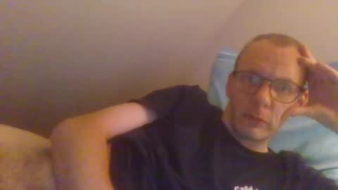 Snapshot of bernie484237 chatting on 06/21/26, 08:55 Bernie online show from 06/21/26, 08:55