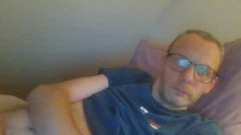 Snapshot of bernie484237 chatting on 06/28/26, 08:48 Bernie online show from 06/28/26, 08:48