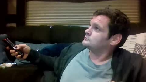 Snapshot of bernie__sanders chatting on 03/08/26, 02:04 Bernie online show from 03/08/26, 02:04