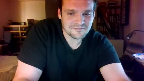 Snapshot of bernie__sanders chatting on 03/17/26, 03:00 Bernie online show from 03/17/26, 03:00