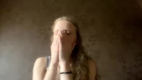 Snapshot of berniecemontell chatting on 10/06/25, 11:07 Sophia online show from 10/06/25, 11:07