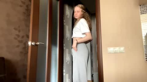 Snapshot of berniecemontell chatting on 10/12/25, 12:26 Sophia online show from 10/12/25, 12:26