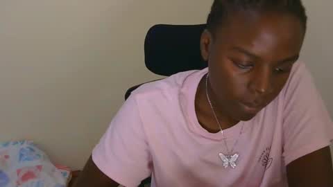 Snapshot of berryjuicey chatting on 03/18/26, 07:28 Juicey online show from 03/18/26, 07:28