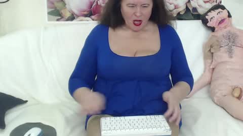 Snapshot of berryshickx chatting on 01/19/25, 12:17 BerryShickX online show from 01/19/25, 12:17