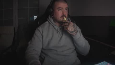 Snapshot of berto3389 chatting on 02/02/26, 12:31 berto3389 online show from 02/02/26, 12:31