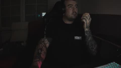 Snapshot of berto3389 chatting on 02/20/26, 03:03 berto3389 online show from 02/20/26, 03:03