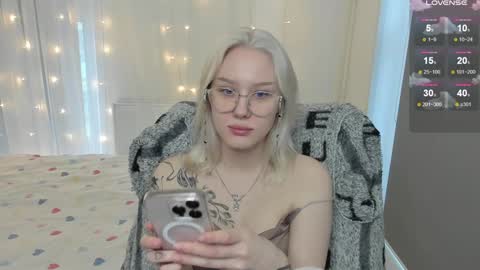 Danny and Kira online show from 01/30/25, 05:09