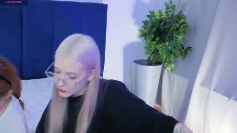 Danny and Kira online show from 09/23/25, 02:53