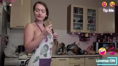 Adria online show from 10/08/25, 06:38