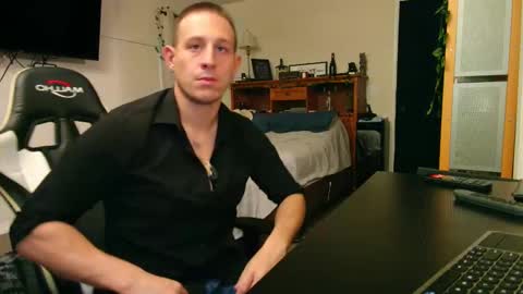 Snapshot of bestcockhere chatting on 03/25/26, 06:03 twitter zack1fisher online show from 03/25/26, 06:03