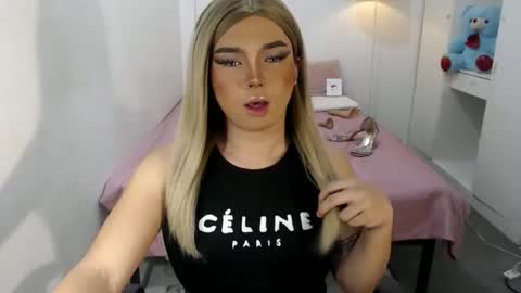 bestgirljulia online show from 09/22/25, 04:47