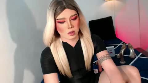 bestgirljulia online show from 11/09/25, 12:09