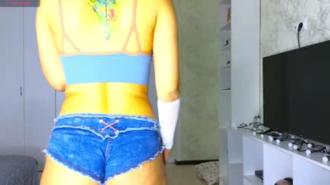 Snapshot of bestgirls2021 chatting on 01/12/25, 02:56 Hellen and Natali online show from 01/12/25, 02:56