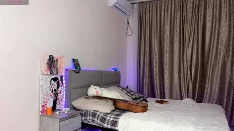 Eva online show from 10/09/25, 02:04