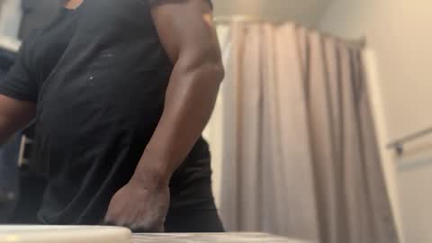 Snapshot of bestkeptsecre_t chatting on 12/19/24, 09:51 bestkeptsecre t online show from 12/19/24, 09:51