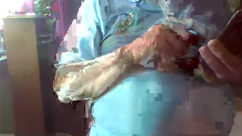 Snapshot of bestmann979994 chatting on 12/19/25, 12:12 bestmann979994 online show from 12/19/25, 12:12