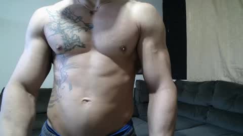 Snapshot of bestmuscle chatting on 05/11/26, 07:00 bestmuscle online show from 05/11/26, 07:00
