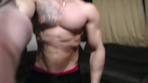 Snapshot of bestmuscle chatting on 05/22/26, 08:47 bestmuscle online show from 05/22/26, 08:47