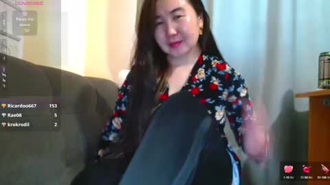 Snapshot of bet_lu chatting on 12/19/24, 09:51 Bet Lu online show from 12/19/24, 09:51