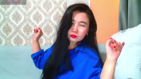 Snapshot of bet_lu chatting on 02/19/25, 07:50 Bet Lu online show from 02/19/25, 07:50