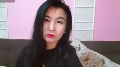 Snapshot of bet_lu chatting on 10/13/25, 08:25 Bet Lu online show from 10/13/25, 08:25