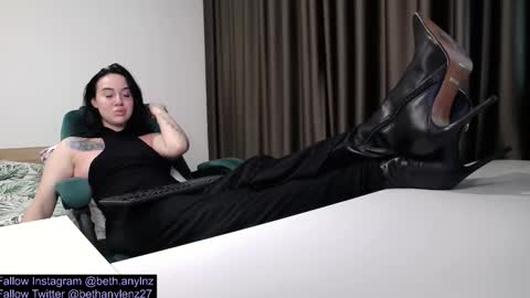 Snapshot of bethanylenz2 chatting on 02/19/26, 12:56 bethanylenz2 online show from 02/19/26, 12:56