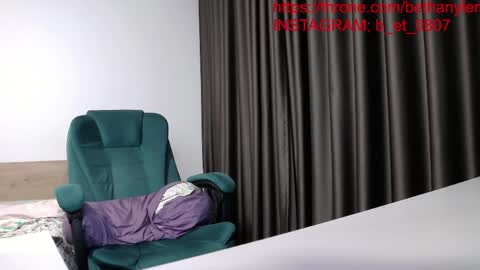 Snapshot of bethanylenz2 chatting on 03/31/26, 11:21 bethanylenz2 online show from 03/31/26, 11:21