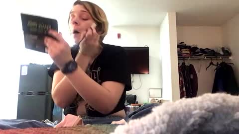 Snapshot of bethanytakesit123 chatting on 12/31/24, 06:13 Bethanytakesitt online show from 12/31/24, 06:13