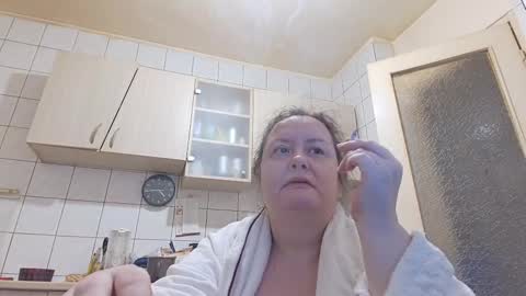 Snapshot of bethnorth chatting on 03/12/25, 05:13 bethnorth online show from 03/12/25, 05:13