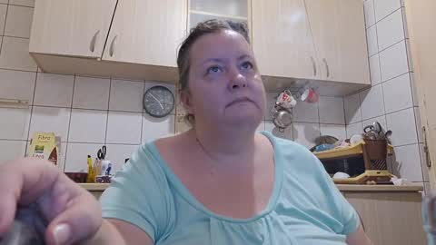 Snapshot of bethnorth chatting on 09/20/25, 01:50 bethnorth online show from 09/20/25, 01:50